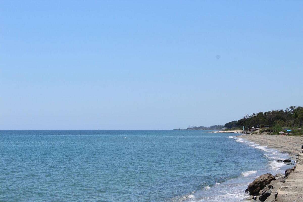 Vila Bord de mer, pieds dans l'eau, vue panoramique San-Nicolao Exteriér fotografie